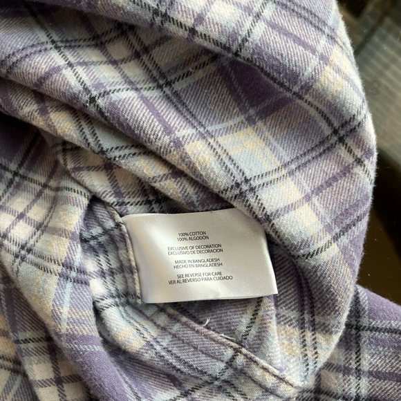 Women’s Eddie Bauer Flannel Shirt (medium) - Picture 5 of 6